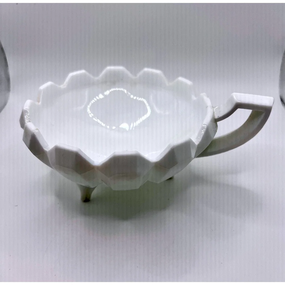 Tiffin Franciscan Betsy Ross Nappy 5.5in White Good Milk Glass Footed Bowl 1940s